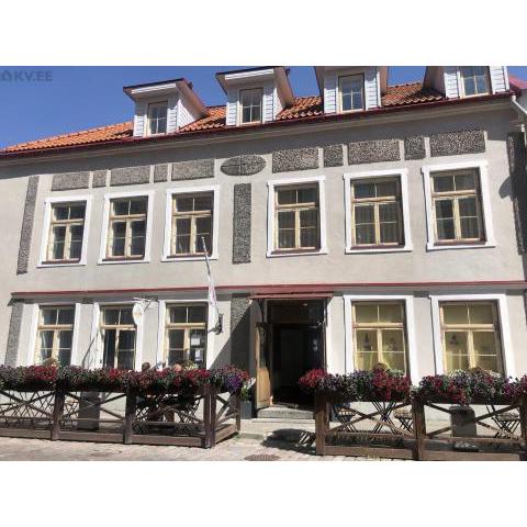 Old Town Apartment, Uus 28