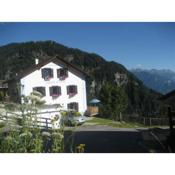 on a quiet location, beautiful, spacious holidayhouse with a fantastic view, perfect for skiing, walking and hiking