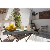 One Bedroom with Terrace in Alfama Centre 75 by Lisbonne Collection