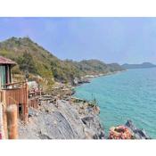 Pareehut Resort Koh Sichang