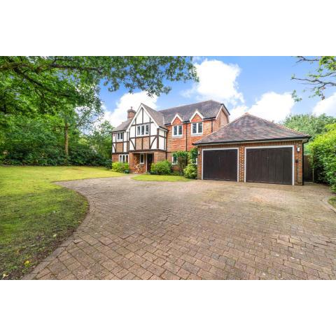 Pass the Keys Ashdown Forest retreat a spacious stylish house