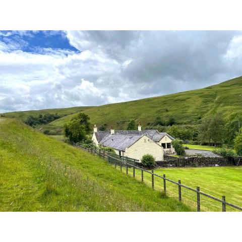 Pass the Keys Beautiful Scottish Cottage in Outstanding Location