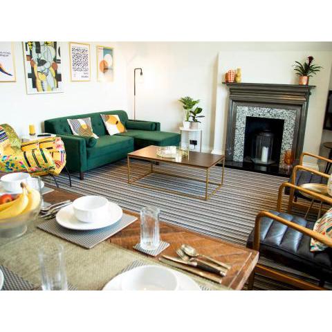 Pass the Keys Stylish apartment in stunning location plus parking