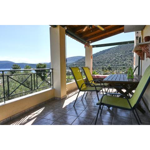 Pavlos' cottage with beach view