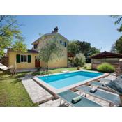 Peaceful Holiday Home in Umag with Swimming Pool