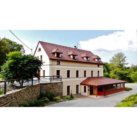 Pension Mlyn Stare Mitrovice