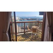 Penthouse 3 - Spacious Harbourside Apartment with Stunning Sea Views