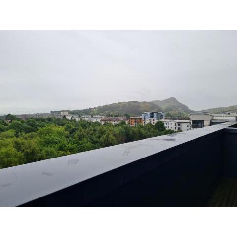 Penthouse with Arthur Seat view