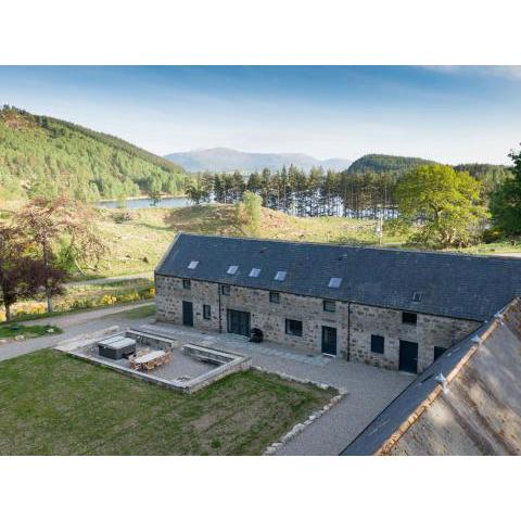 Pityoulish Steading - Seasgair Lodges