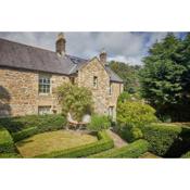 Pope Lodge: Stunning Stone Coach House Conversion