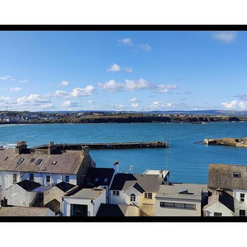 Portrush Penthouse Stunning Harbour & Atlantic Views only 2 mins walk to Harbour & Ramore