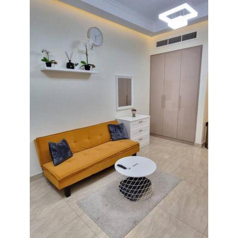 Premium Lovely Studio with Balcony in Dubai