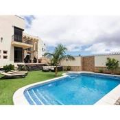 Premium villa in Adeje with private pool