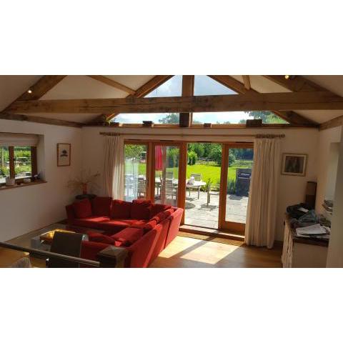 Prestwick House - Sleeps 10+ - Main House & 3 Separate Oak Framed Barn Studios - Rural