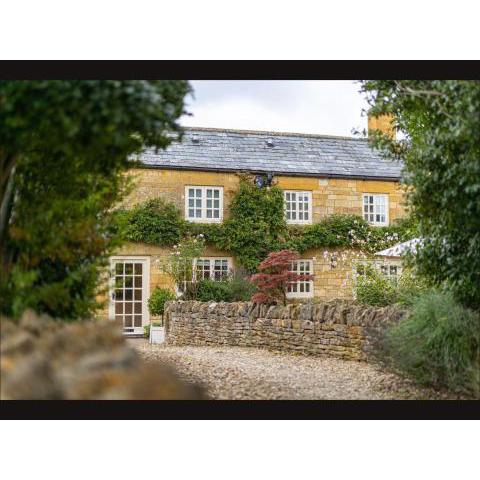 Pretty Cotswold Cottage close to Chipping Campden