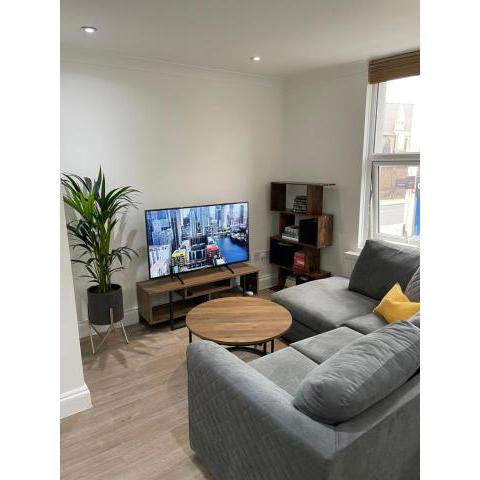 Prime 1 Bedroom Flat in Central London Stylish and Contemporary, 2 min to Marlyebone Station