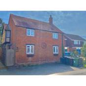 Private Bedrooms in Quaint Oxfordshire Village Cottage