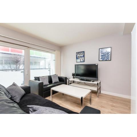 ☆ Property Buzzer Serviced Apartments ☆ 1 Bed Flat Birmingham City Centre - China Town ☆ Very close to Bull Ring, Grand Central + Mailbox ☆