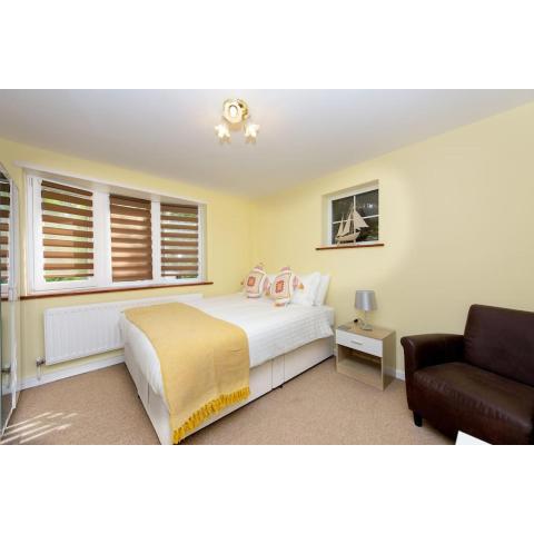 Quest Fulfiller - Near hospital Free parking and Garden