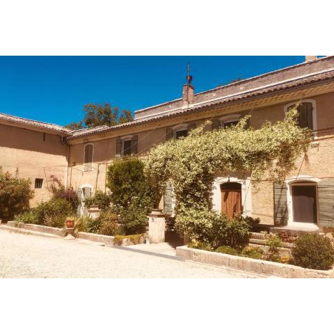 Quiet house with garden and pool in Graveson