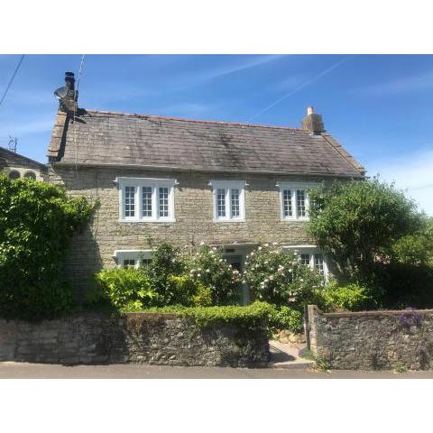 Quintessential Cottage near Bath, Grade 2 Listed.