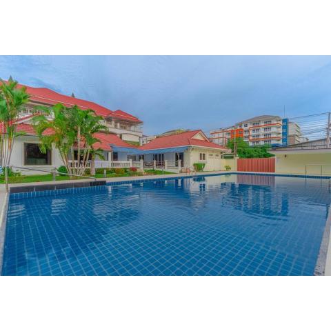 Resort 1-Huge Pool, BBQ, 300m-Beach, 5 mins to Walking Street