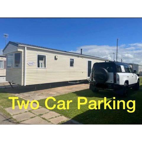 Rhyl 3 bedroom caravan with parking pool beach play area restaurant at lyons robin hood