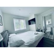 Riverside Premium En suite Double Room E14