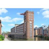 Riverside Studio Apartments Close To City Centre