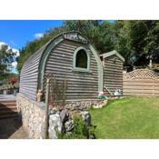 Robins Nest glamping pod North Wales