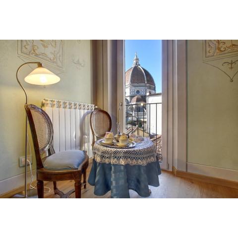 Romantic apartment in the heart of Florence