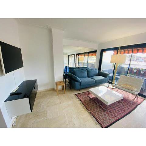 ROS5-Appartement avec une chambre et une belle terrasse