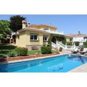 Rustic spanish villa Saltwater Pool