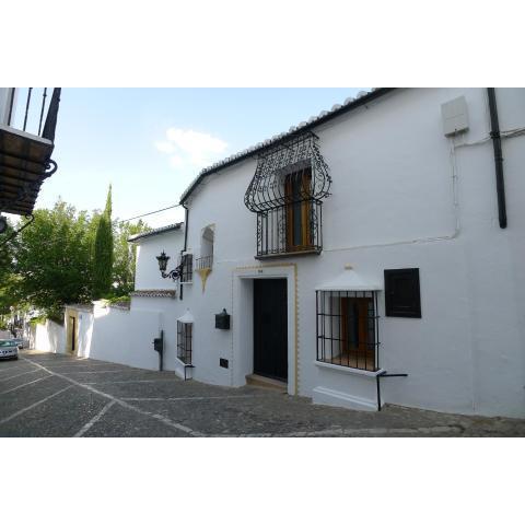 Salvatierra Guest House