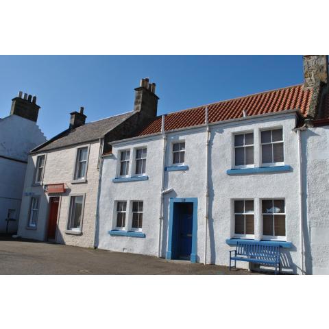 Sand And Sea Cottage- lovely family home Crail