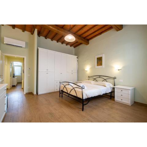 Santo Spirito Bright Flat