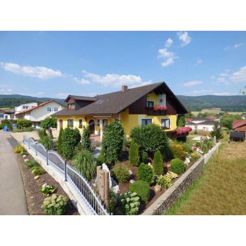 Scenic Apartment with Balcony Garden Deckchairs Barbecue