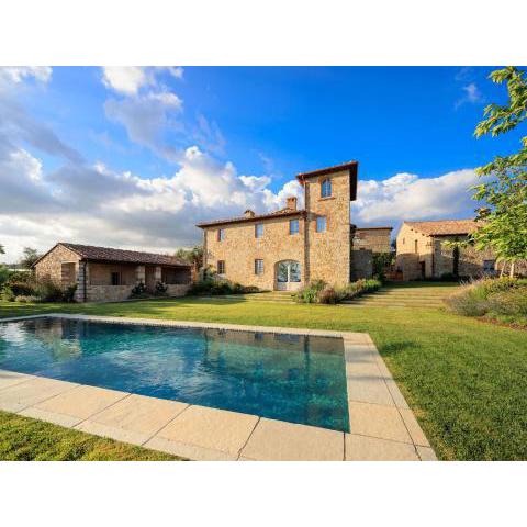 Scenic villa in Gaiole in Chianti with pool
