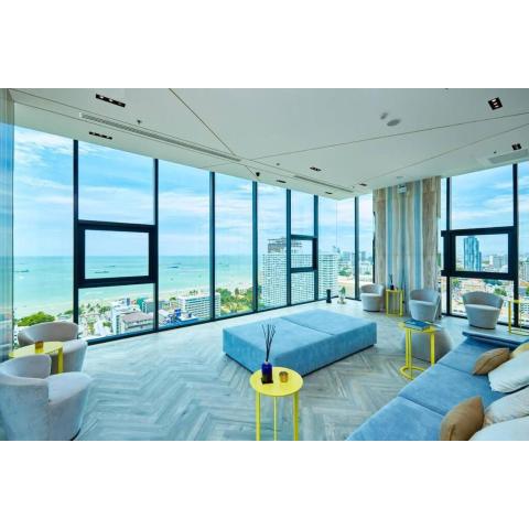 Sea View 2 Bed Room Condo @ Central Pattaya