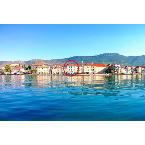 Seaside holiday house Kastel Stari, Kastela - 16617