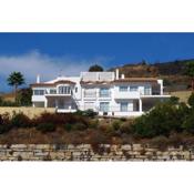 Seaview - 3 Bedrooms in Private Villa -Mijas Costa