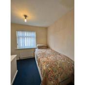 SINGLE PRIVATE ROOM In HULL