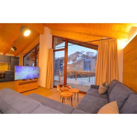 Ski-in / Ski-out Chalet Maiskogel 17c by Alpen Apartments