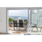 Sky Terrace - Sea Views & BBQ by Silver Prop