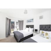 Skyvillion - London Enfield 4 Bedroom Lush House Free Parking Garden