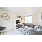 Sleek 3 Bed in Central Bolton - Sleeps 10