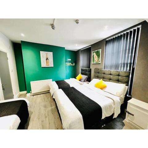 Sleeps 24 - Duke Street Central Townhouse For Groups, Hen & Stag, Football & More!