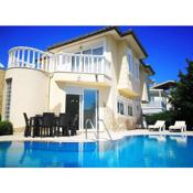 Sleeps 6, Luxury Holiday Villa with Private Pool AWZ 285