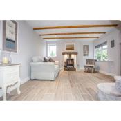 Snowdrop Cottage nr Alton Towers & Peak District, Sleeps 4+2