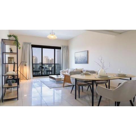 Spacious 1BDR Apartment in JLT with city view